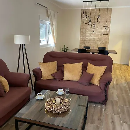 Apartament Eva *